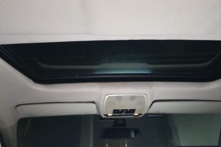 Used BMW X6 2014 xDrive35i Sport model Headliner