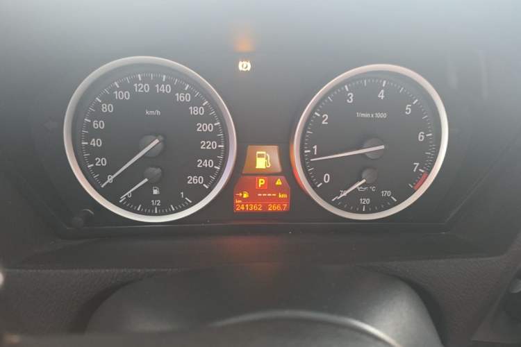 Used BMW X6  Instrument Cluster