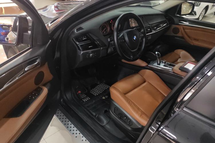 Used BMW X6 2014 xDrive35i Sport model Interior 3