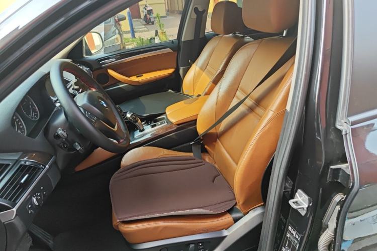 Used BMW X6  Left Front Seat