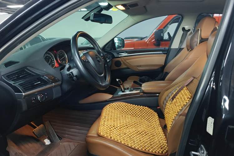 Used BMW X6 2014 xDrive35i Sport model Left Front Seat