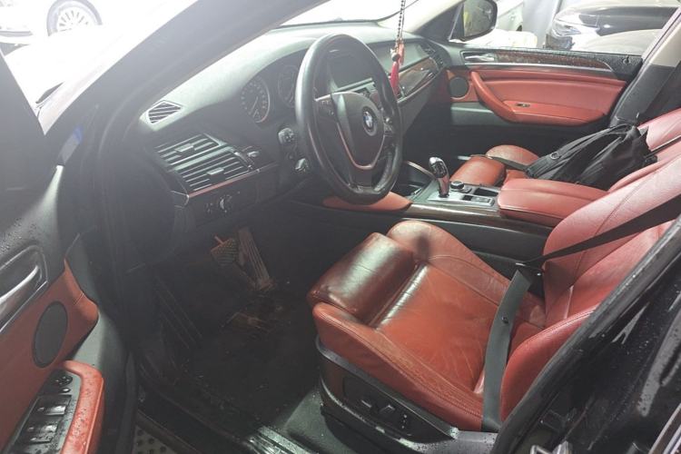 Used BMW X6  Left Front Seat