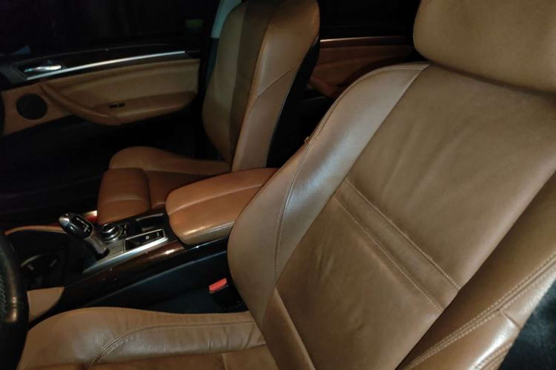 Used BMW X6 2014 xDrive35i Sport model Left Front Seat