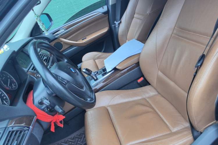 Used BMW X6 2014 xDrive35i Sport model Left Front Seat