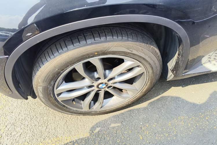 Used BMW X6 2014 xDrive35i Sport model Left Front Wheel Hub