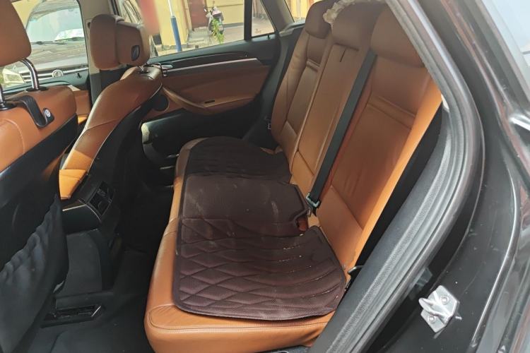 Used BMW X6  Left Rear Seat