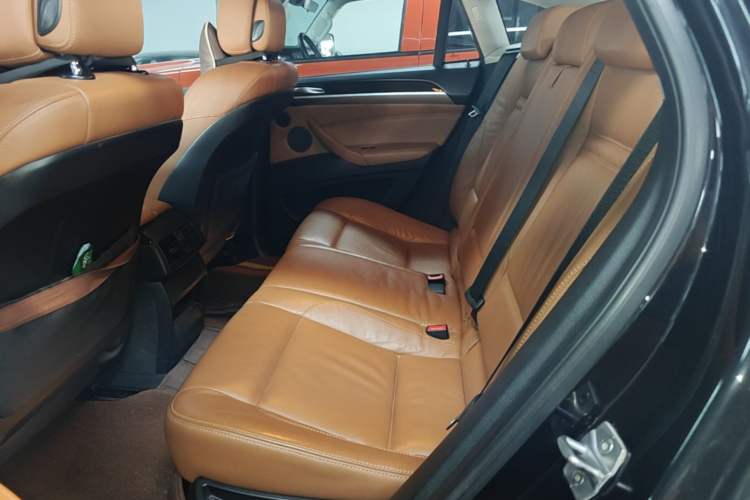 Used BMW X6 2014 xDrive35i Sport model Left Rear Seat