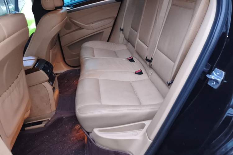 Used BMW X6  Left Rear Seat