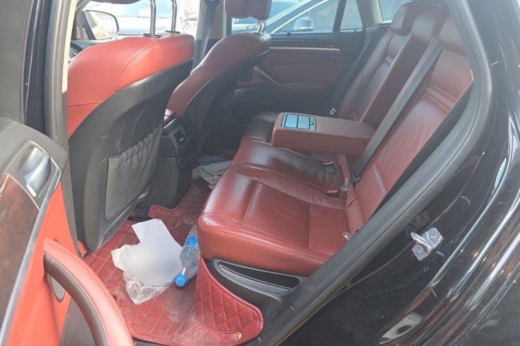 Used BMW X6  Left Rear Seat