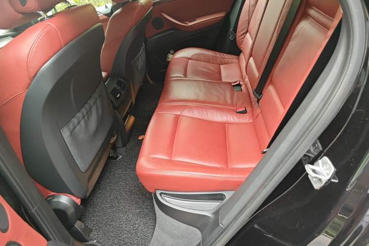 Used BMW X6 2014 xDrive35i Sport model Left Rear Seat
