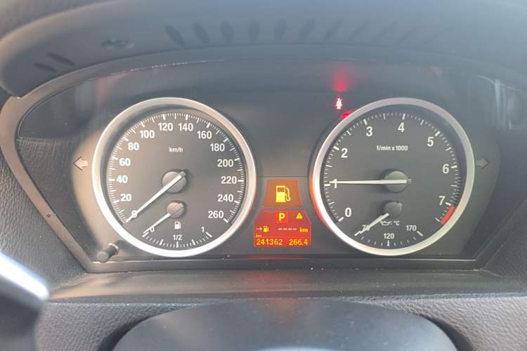 Used BMW X6  Odometer Close Up