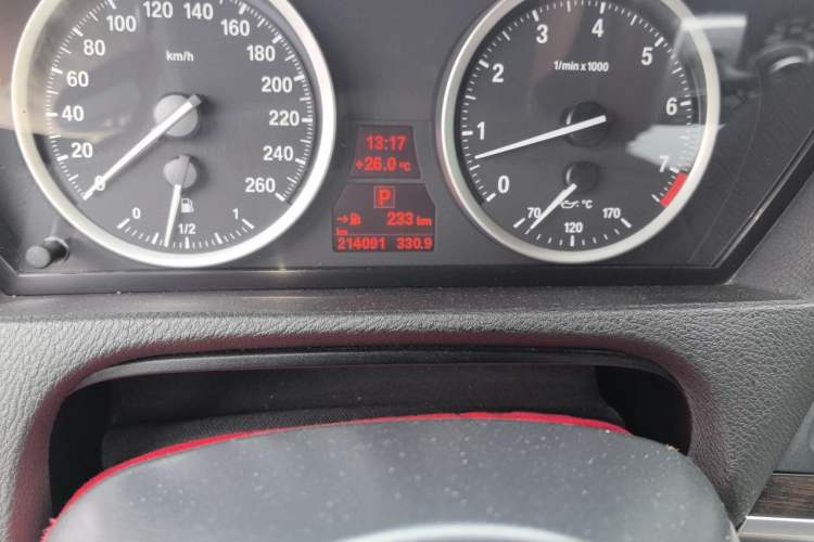 Used BMW X6 2014 xDrive35i Sport model Odometer Close Up