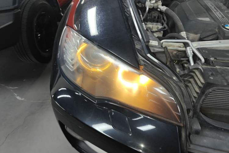 Used BMW X6 2014 xDrive35i Sport model Right Front Headlight