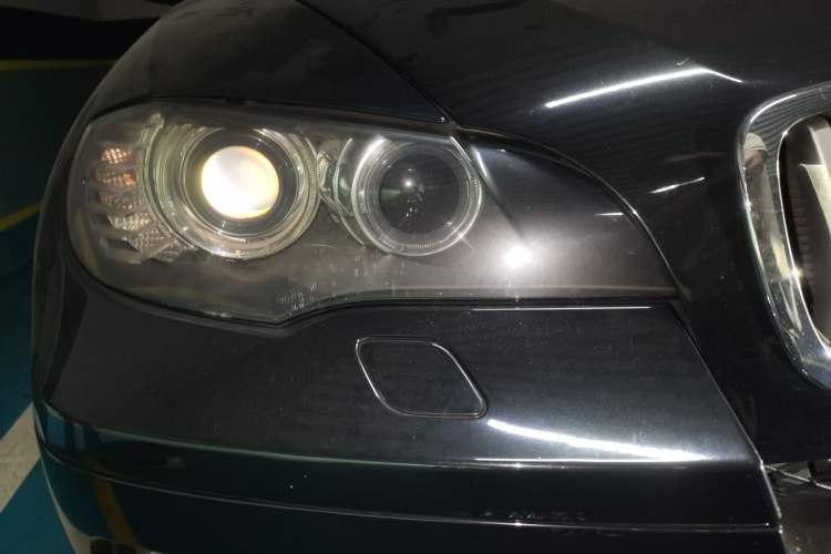 Used BMW X6 2014 xDrive35i Sport model Right Front Headlight