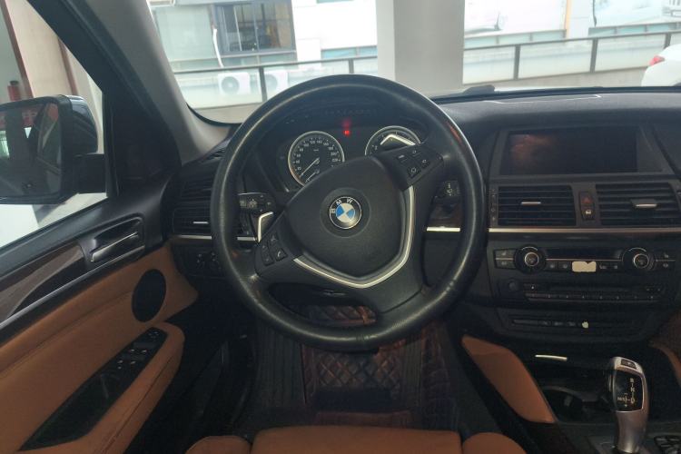 Used BMW X6 2014 xDrive35i Sport model Steering Wheel