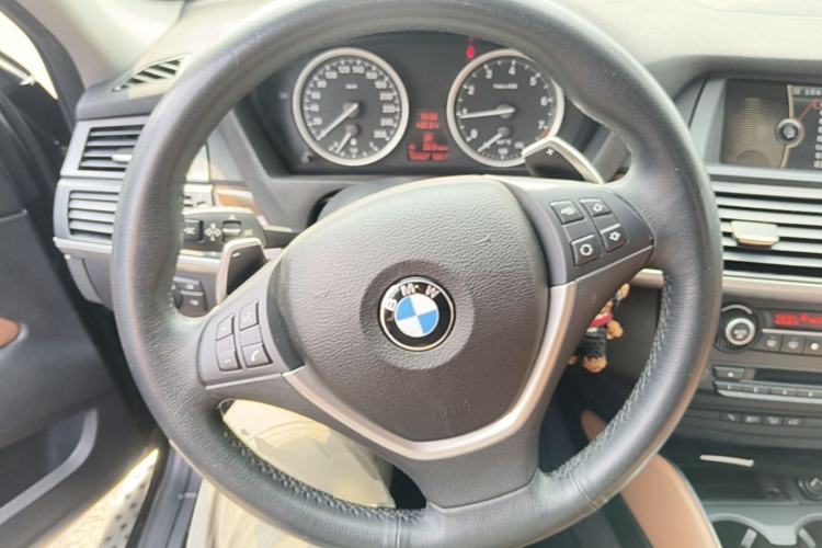 Used BMW X6 2014 xDrive35i Sport model Steering Wheel