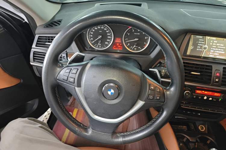 Used BMW X6 2014 xDrive35i Sport model Steering Wheel