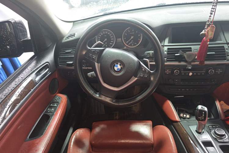 Used BMW X6  Steering Wheel