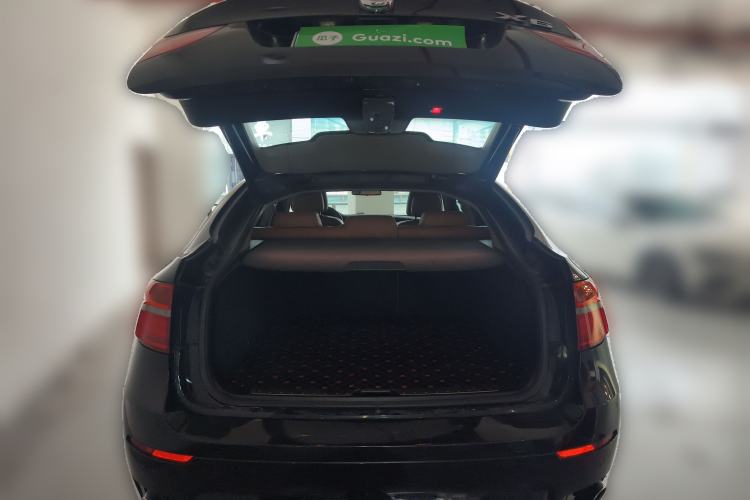Used BMW X6 2014 xDrive35i Sport model Trunk