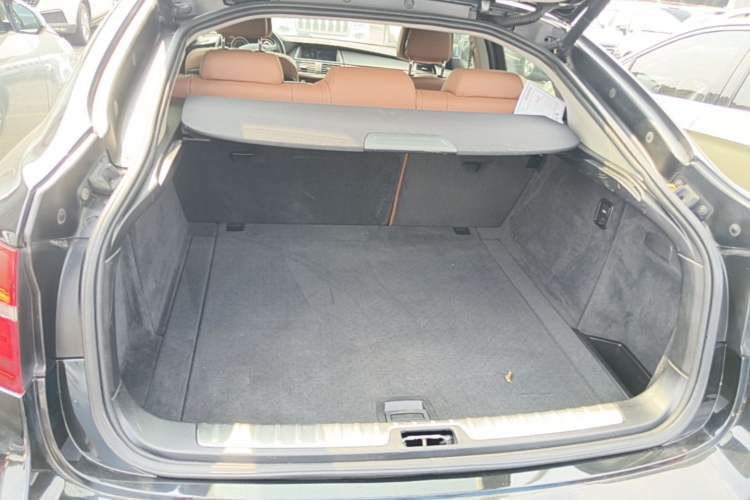 Used BMW X6 2014 xDrive35i Sport model Trunk
