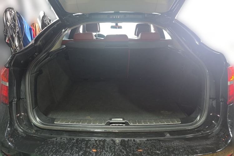 Used BMW X6  Trunk