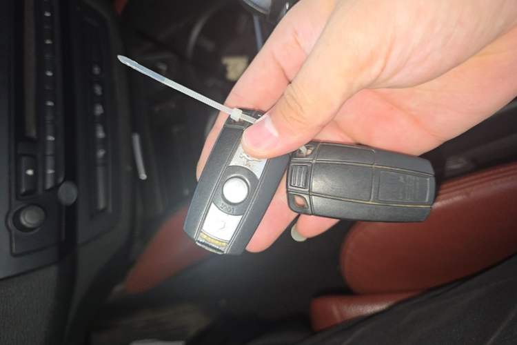 Used BMW X6  Vehicle Key