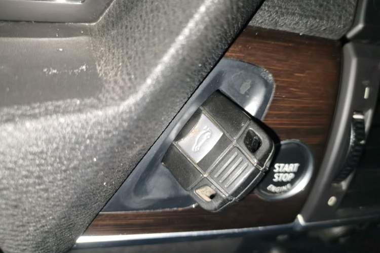 Used BMW X6 2014 xDrive35i Sport model Vehicle Key