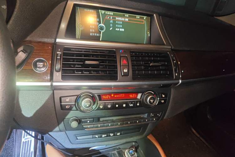 Used BMW X6 2014 xDrive35i Sport model Audio And AC Panel
