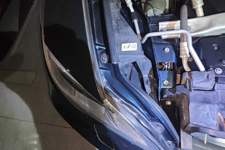 Used BMW X6 2014 xDrive35i Sport model Engine Bay Right