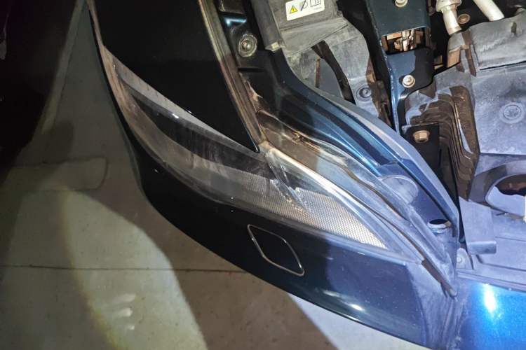 Used BMW X6 2014 xDrive35i Sport model Right Front Headlight