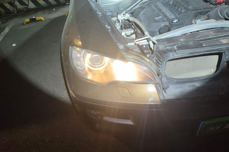 Used BMW X6 2014 xDrive35i Sport model Engine Bay Right