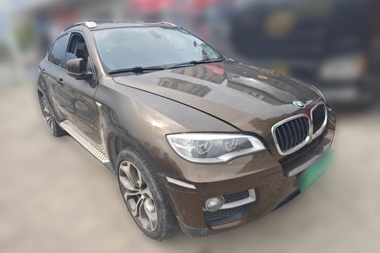 Used BMW X6  Front Right 45 Deg