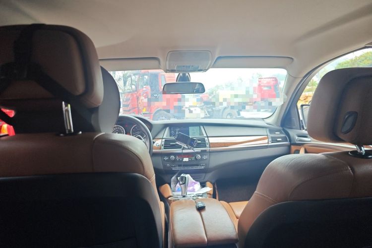 Used BMW X6  Headliner