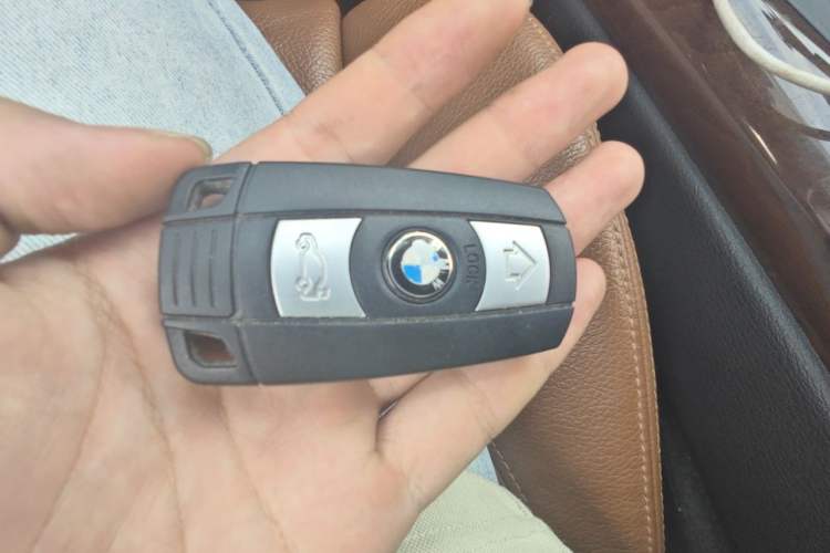Used BMW X6  Vehicle Key