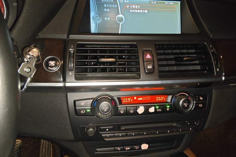 Used BMW X6 2014 xDrive35i Sport model Audio And AC Panel