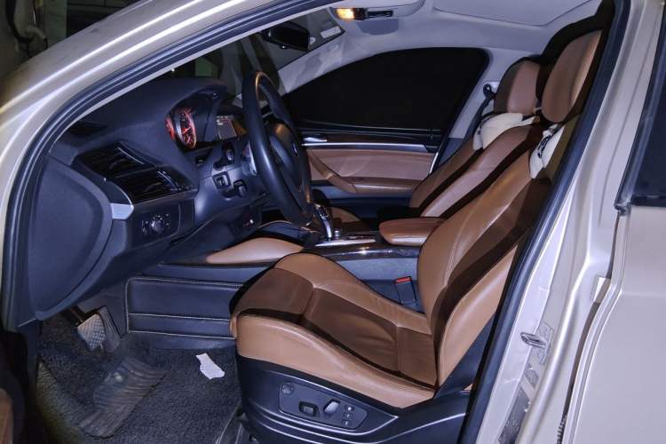 Used BMW X6 2014 xDrive35i Sport model Left Front Seat