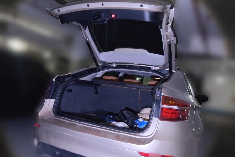 Used BMW X6 2014 xDrive35i Sport model Trunk