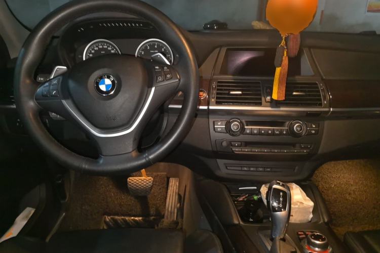 Used BMW X6 2014 xDrive35i Sport model Center Console