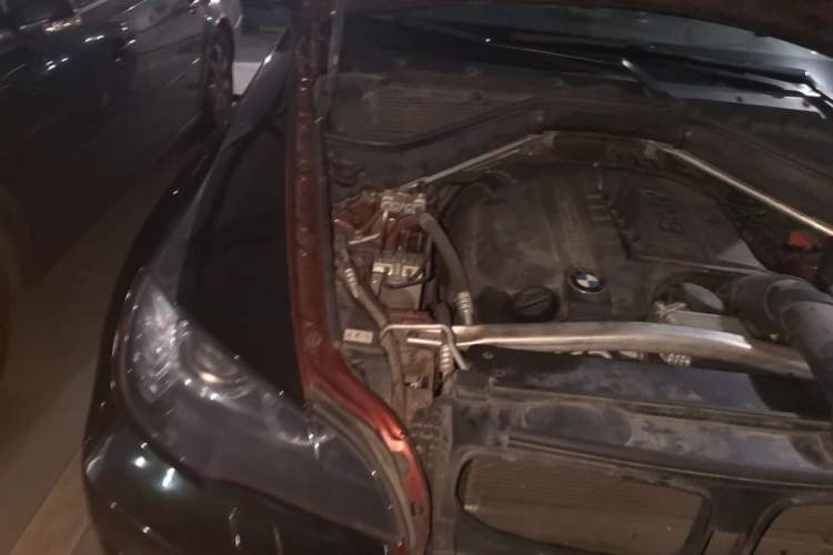 Used BMW X6 2014 xDrive35i Sport model Engine Bay Right