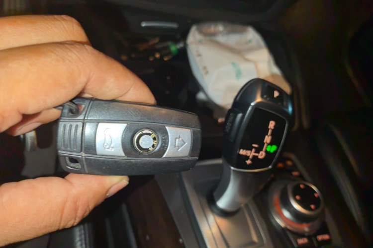 Used BMW X6 2014 xDrive35i Sport model Vehicle Key