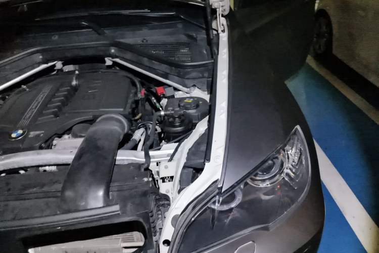Used BMW X6  Engine Bay Left