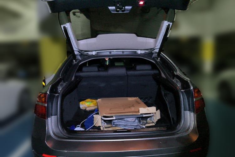 Used BMW X6  Trunk