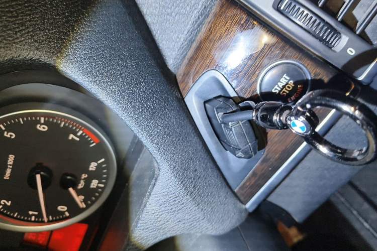 Used BMW X6  Vehicle Key