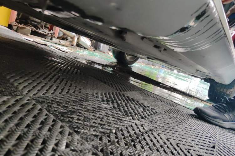 Used BMW X6 2014 xDrive35i U.S. specification Chassis Front Left