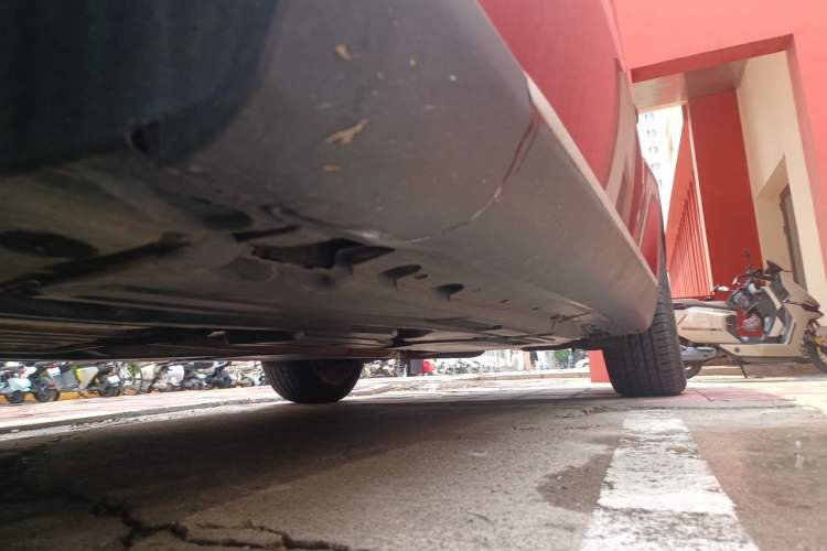 Used BMW X6  Chassis Front Left