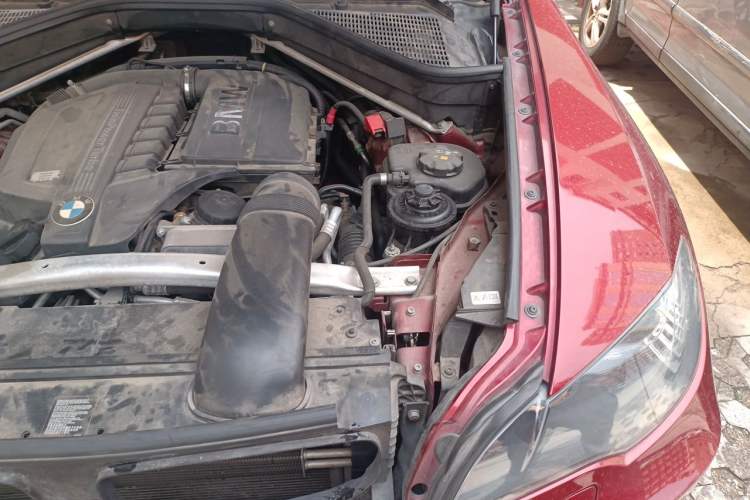Used BMW X6  Engine Bay Left