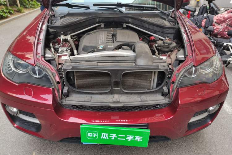 Used BMW X6 2014 xDrive35i Sport model Engine Bay