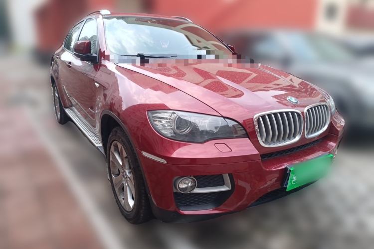 Used BMW X6  Front Right 45 Deg