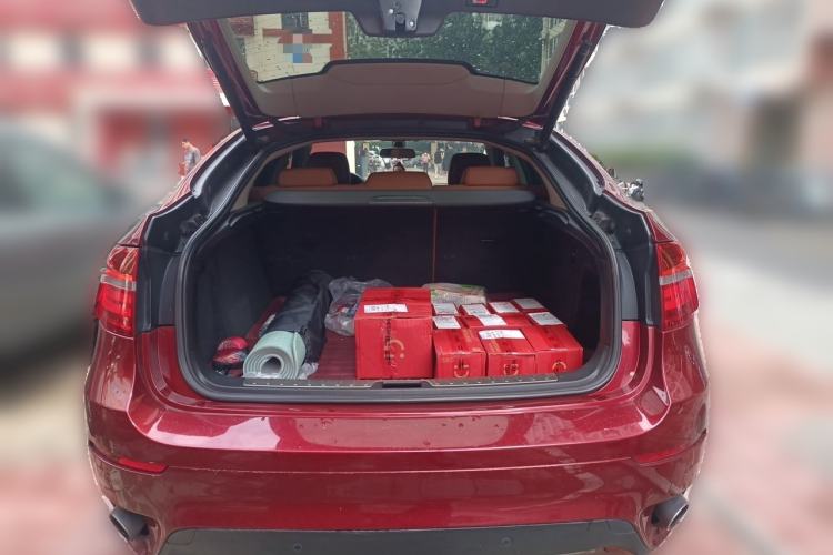 Used BMW X6  Trunk