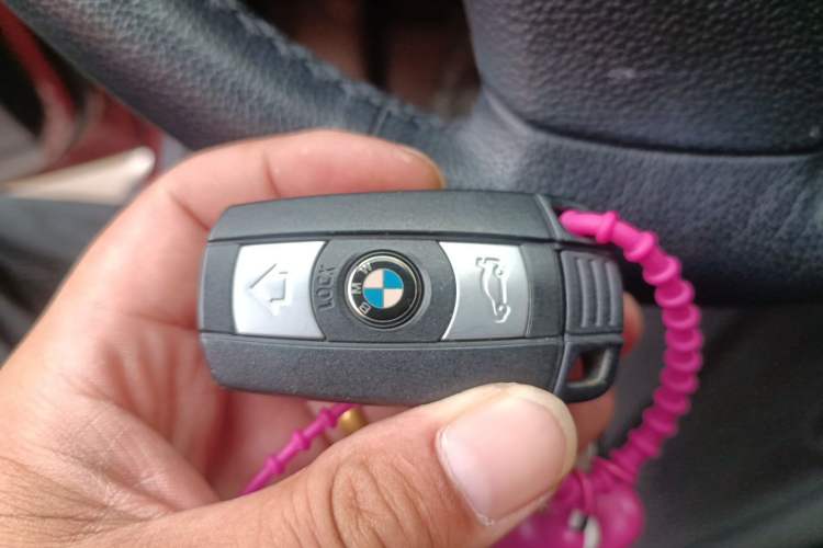 Used BMW X6  Vehicle Key